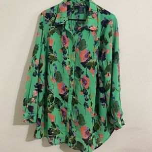 Gorgeous green floral button down blouse
